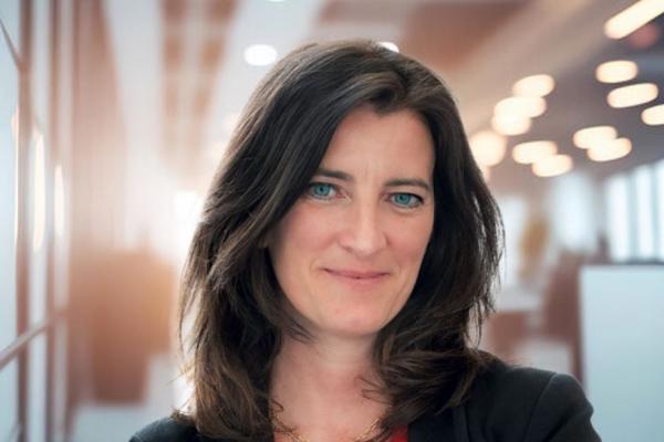 Victoria Chanial – Executive Vice-President von FORVIA für Kommunikation, Public Affairs und Nachhaltigkeit 